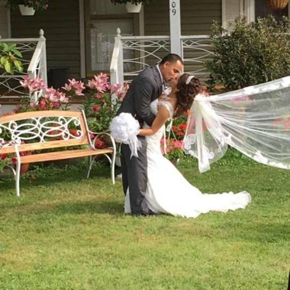 Meet your Posher, Eden - Picture 1 of 1